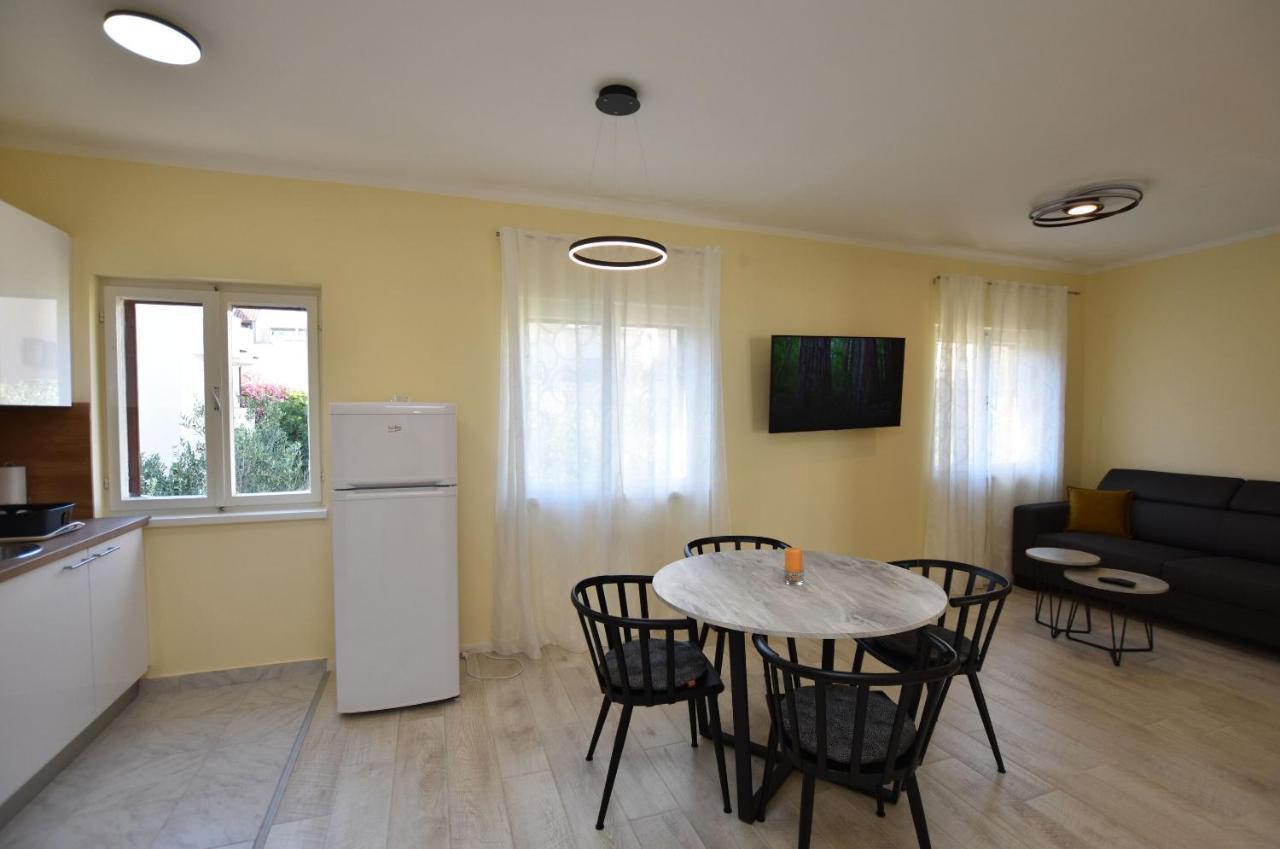 פרימוסטן Apartment Ruzica מראה חיצוני תמונה
