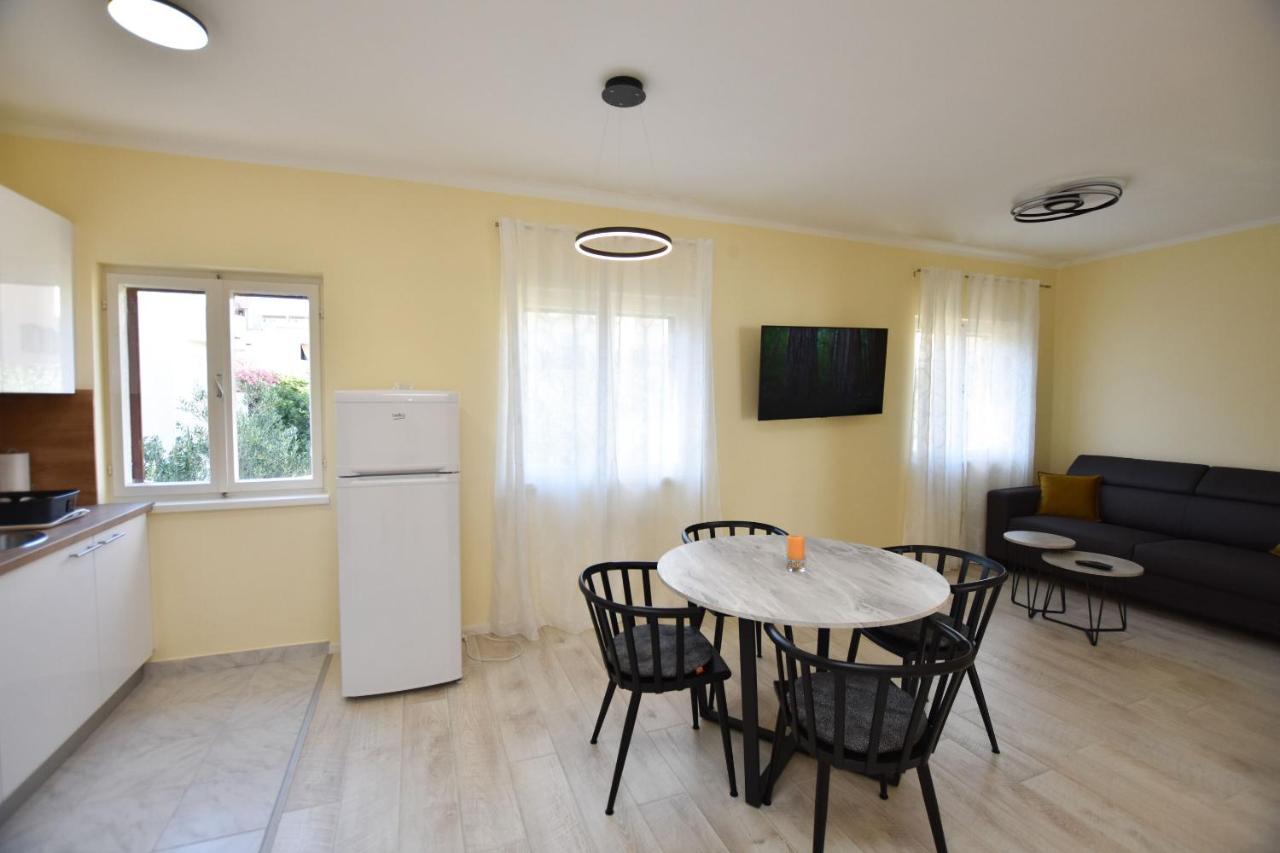 פרימוסטן Apartment Ruzica מראה חיצוני תמונה